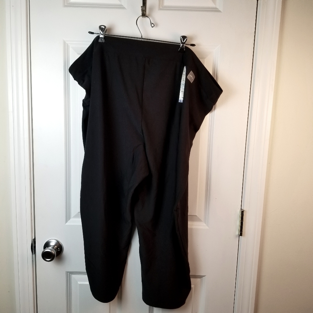 Terra & Sky Womens Black Capri Leggings Size 4X